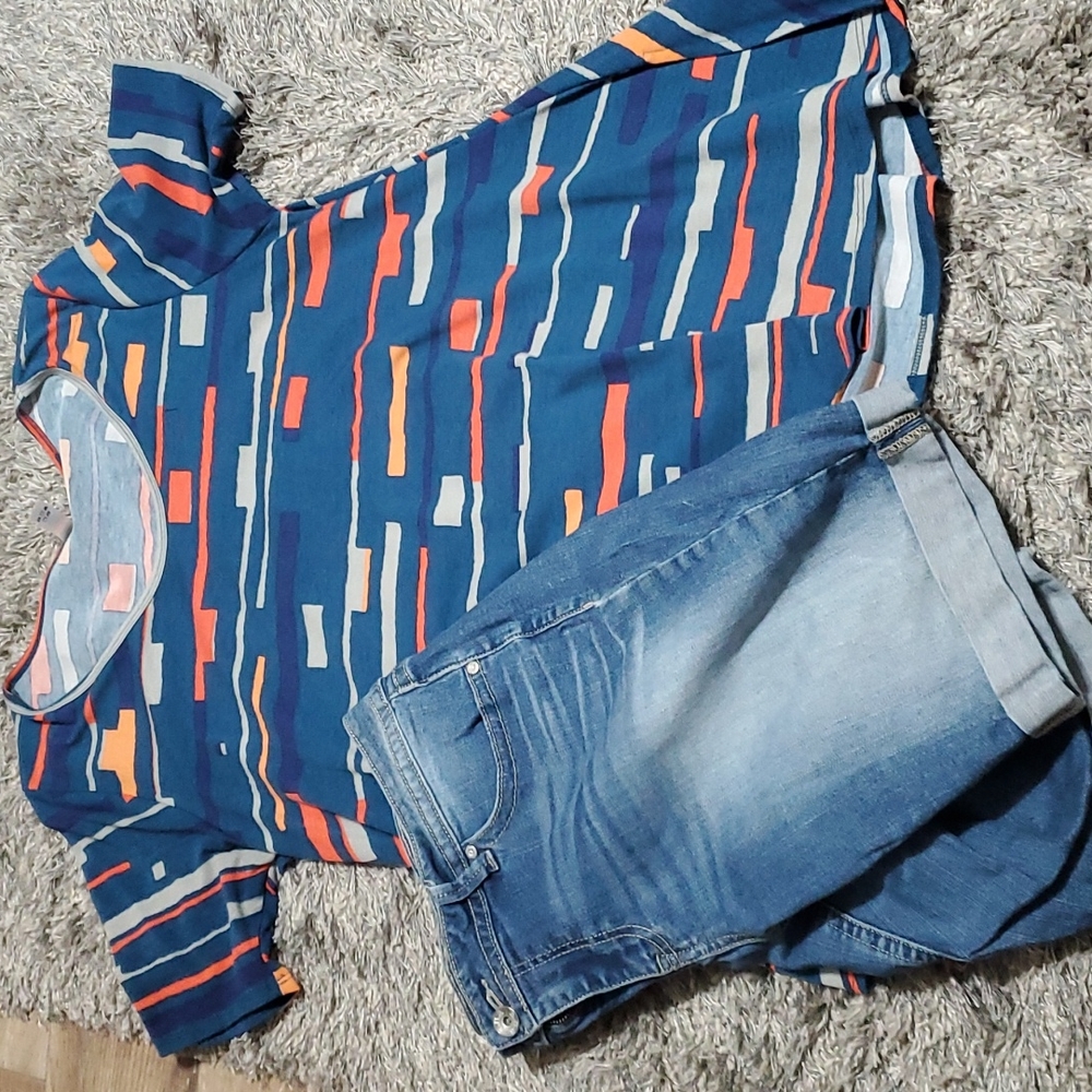 LuLaRoe Perfect T